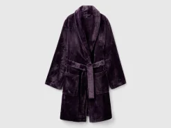 Dressing gown in faux fur