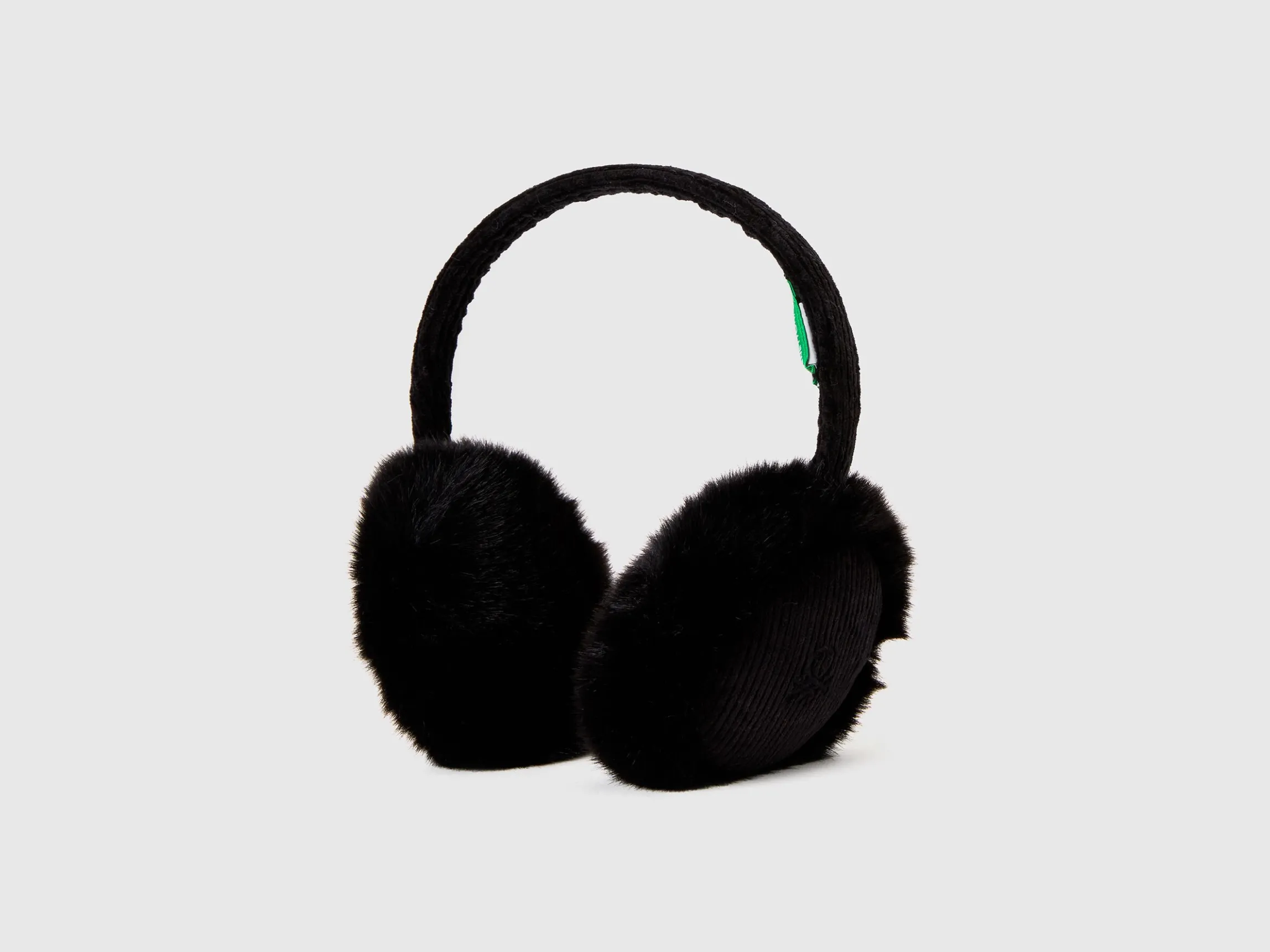 Earmuffs with synthetic fur