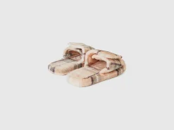 Faux fur heart slippers