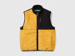 Faux fur vest in nylon