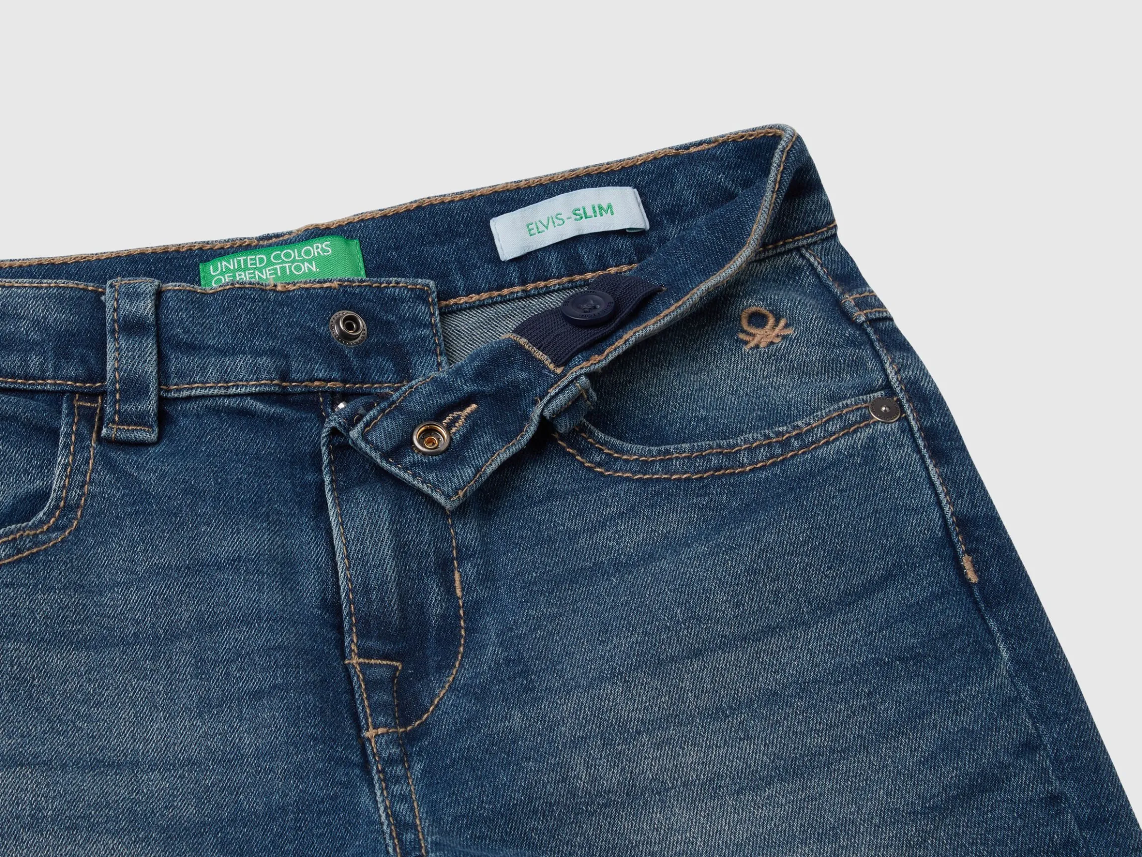 five-pocket jeans