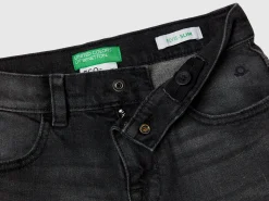 five-pocket jeans
