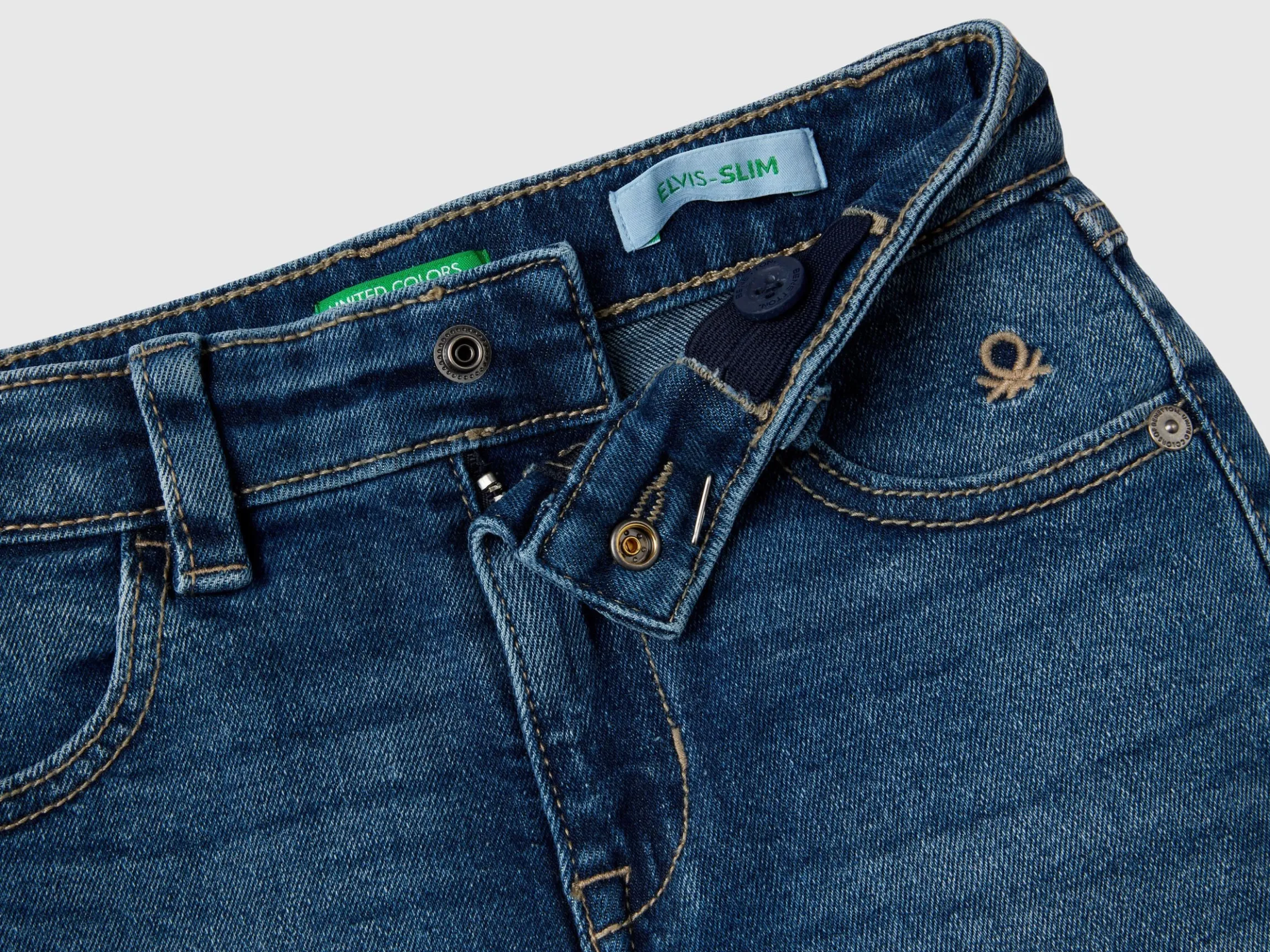 five-pocket jeans