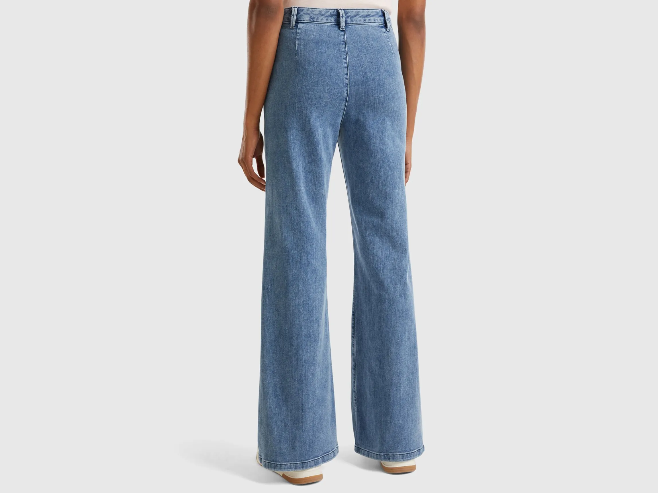 Flared jeans with zip
