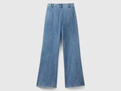 Flared jeans with zip