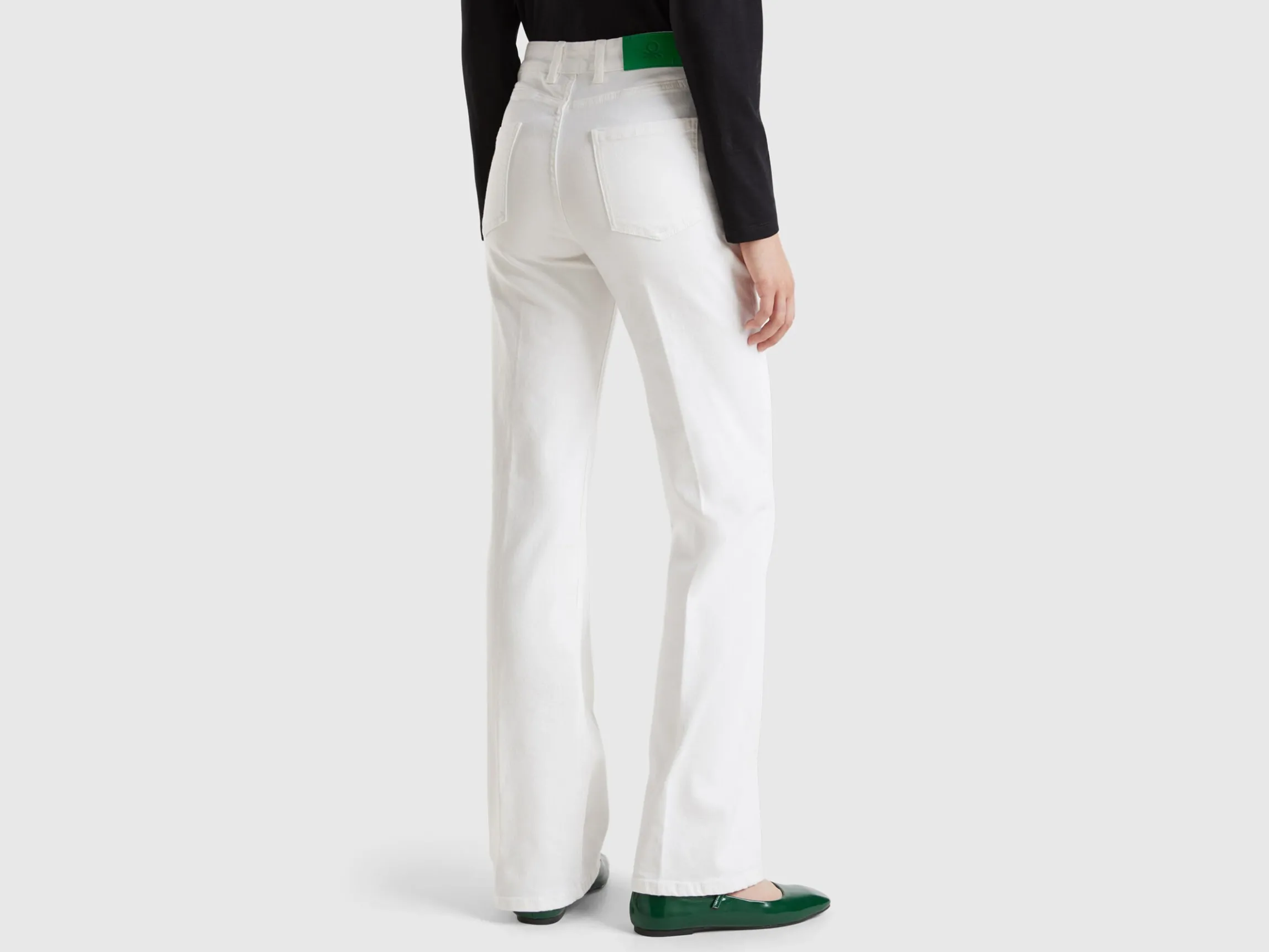 Flared stretch jeans