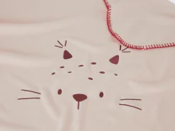 Fleece blanket with animal embroidery