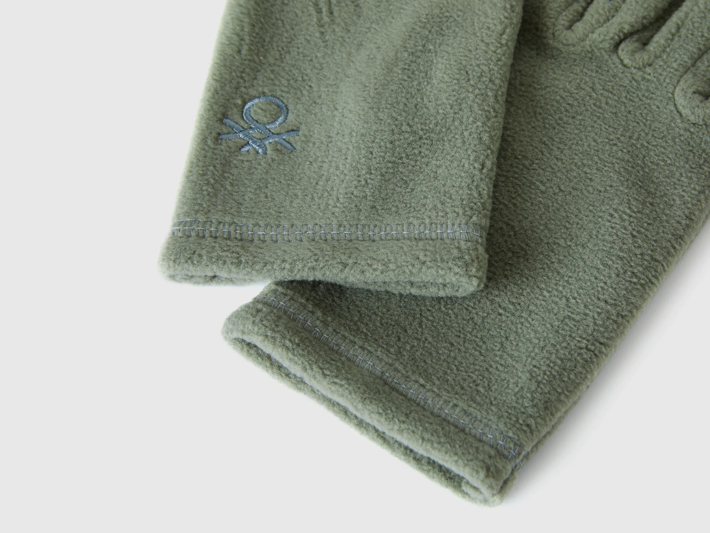 Fleece gloves