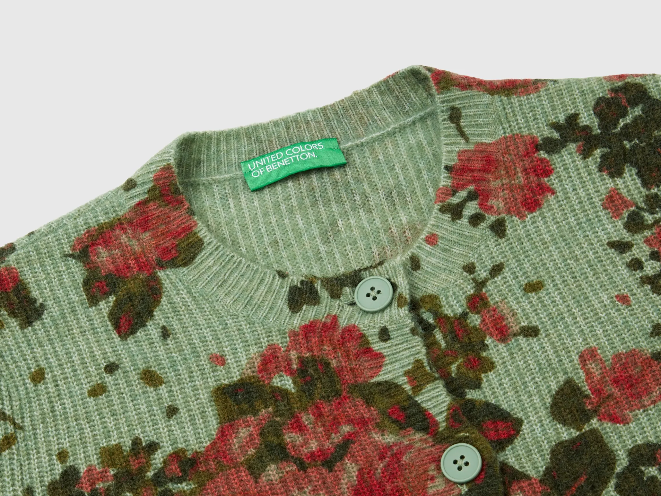 Floral cardigan in recycled yarn