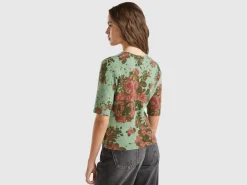 Floral sweater in recycled yarn