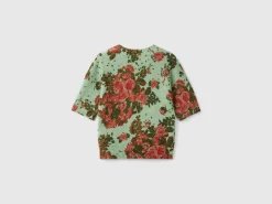 Floral sweater in recycled yarn