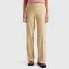 Flowy high-waisted trousers