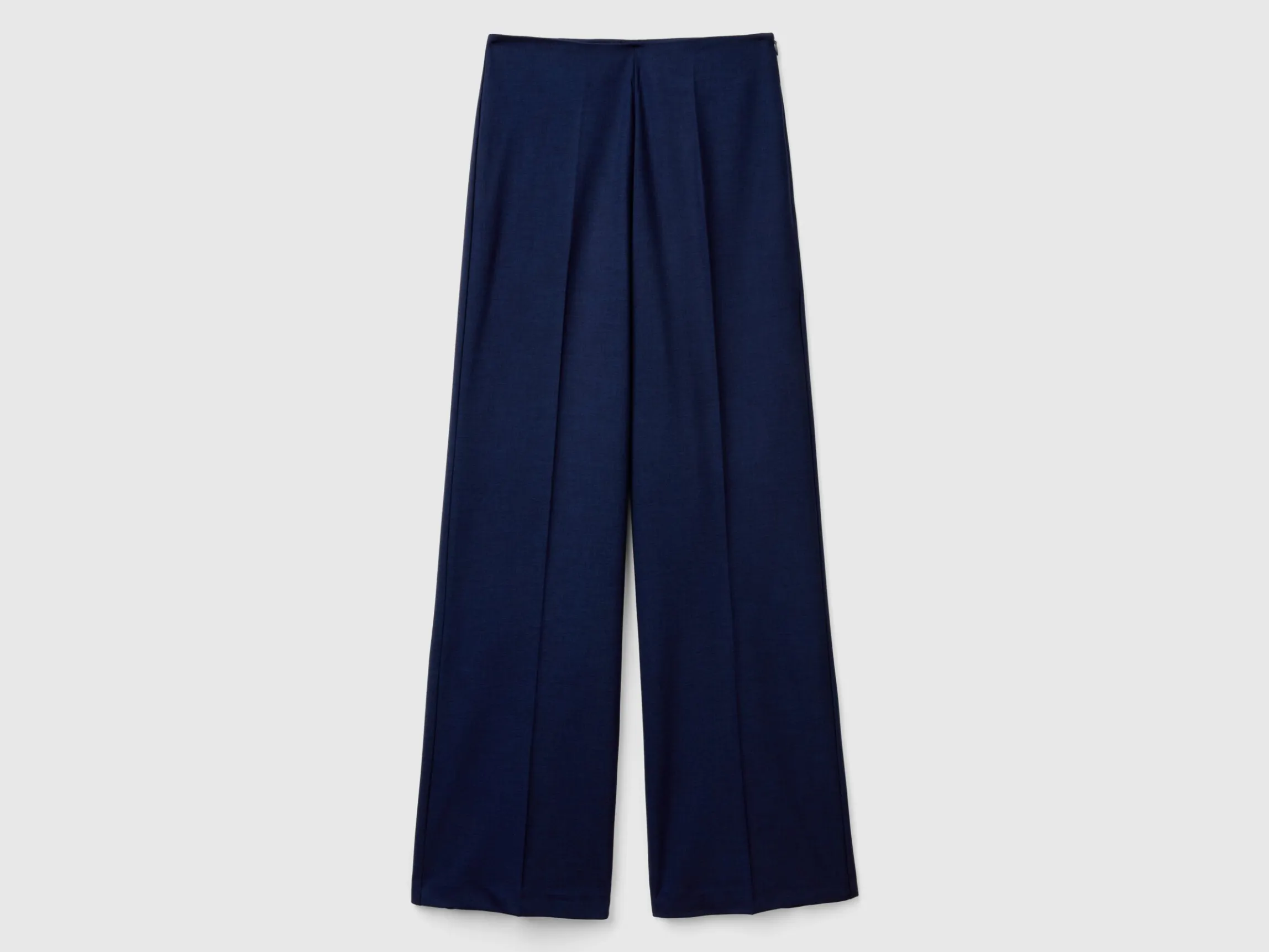 Flowy high-waisted trousers