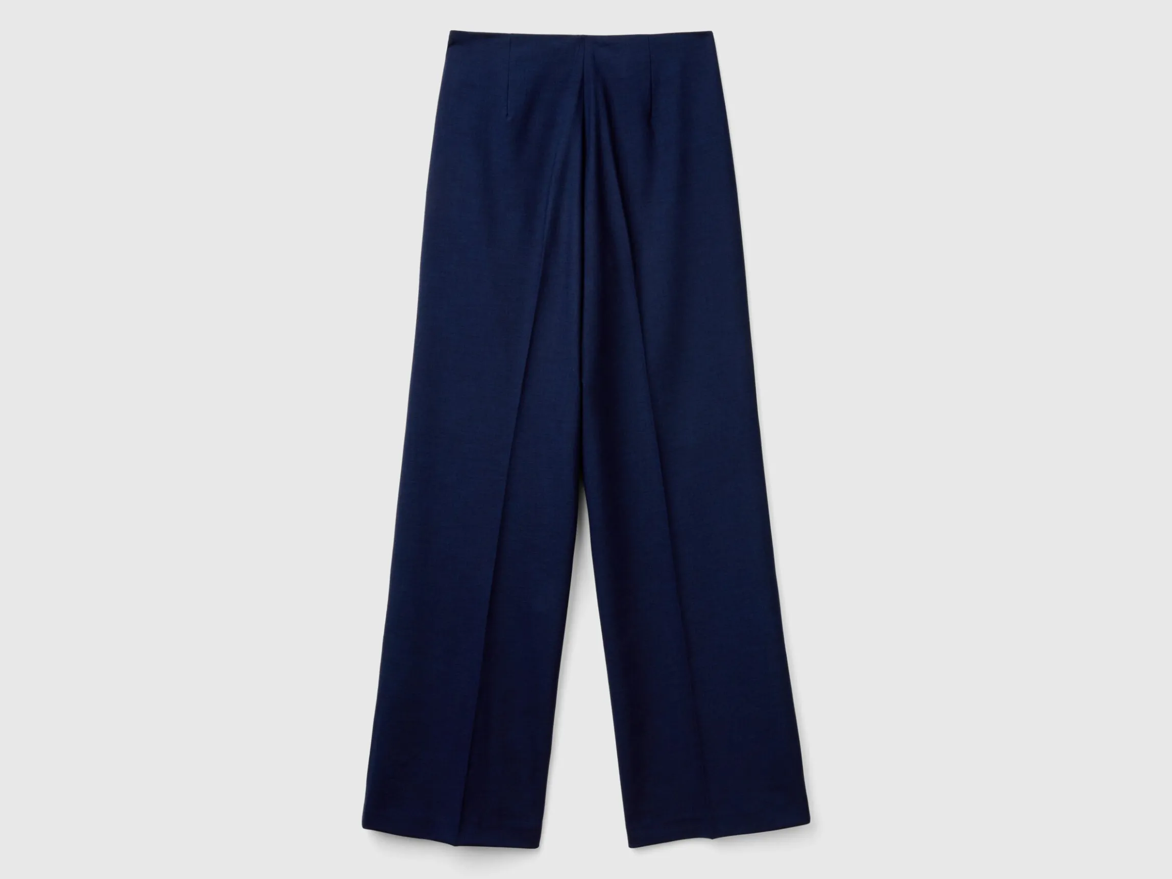 Flowy high-waisted trousers