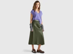 Flowy satin look skirt