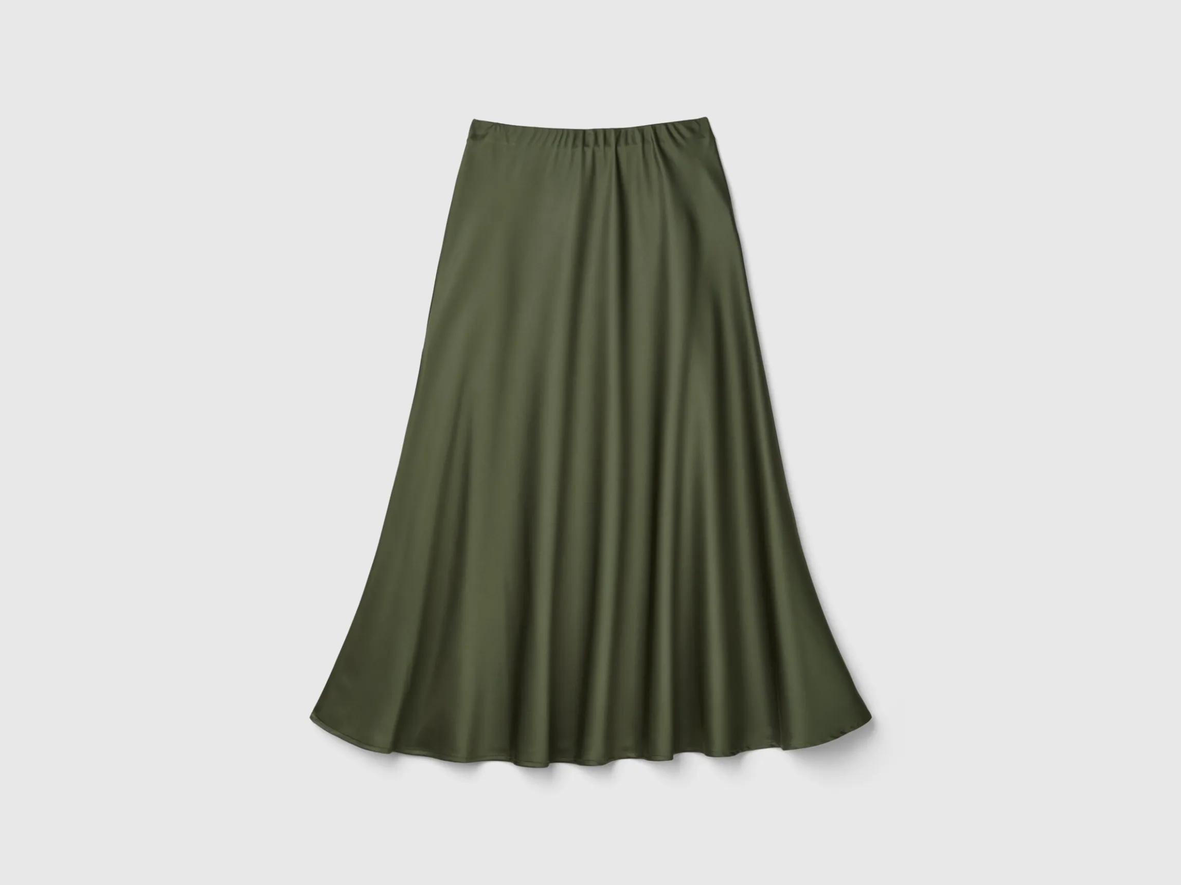 Flowy satin look skirt