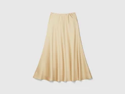 Flowy satin look skirt