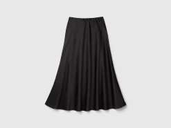 Flowy satin look skirt