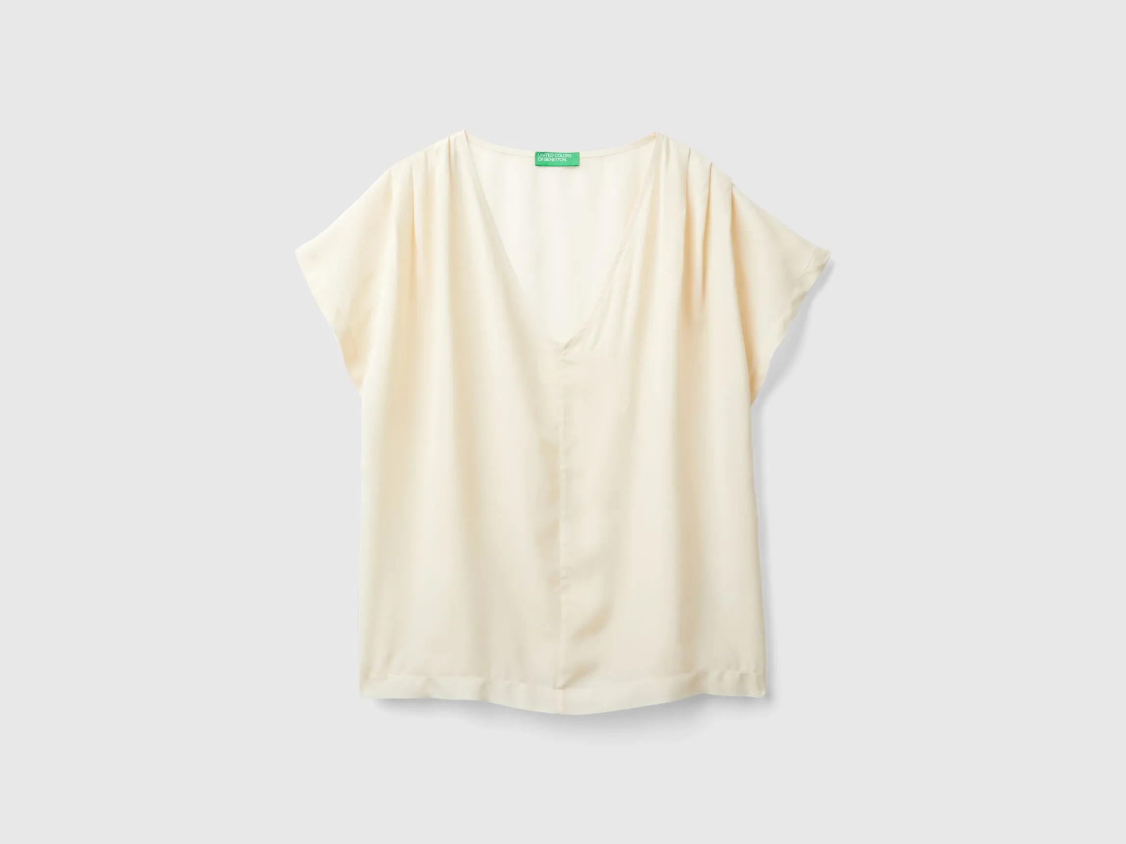 Flowy short sleeve blouse