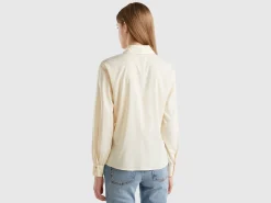 Flowy stretch shirt