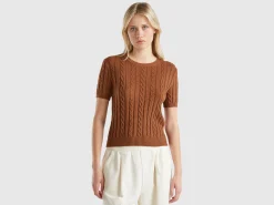 Flowy sweater with short sleeves