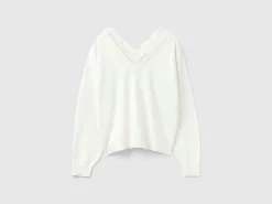 Flowy top with lace