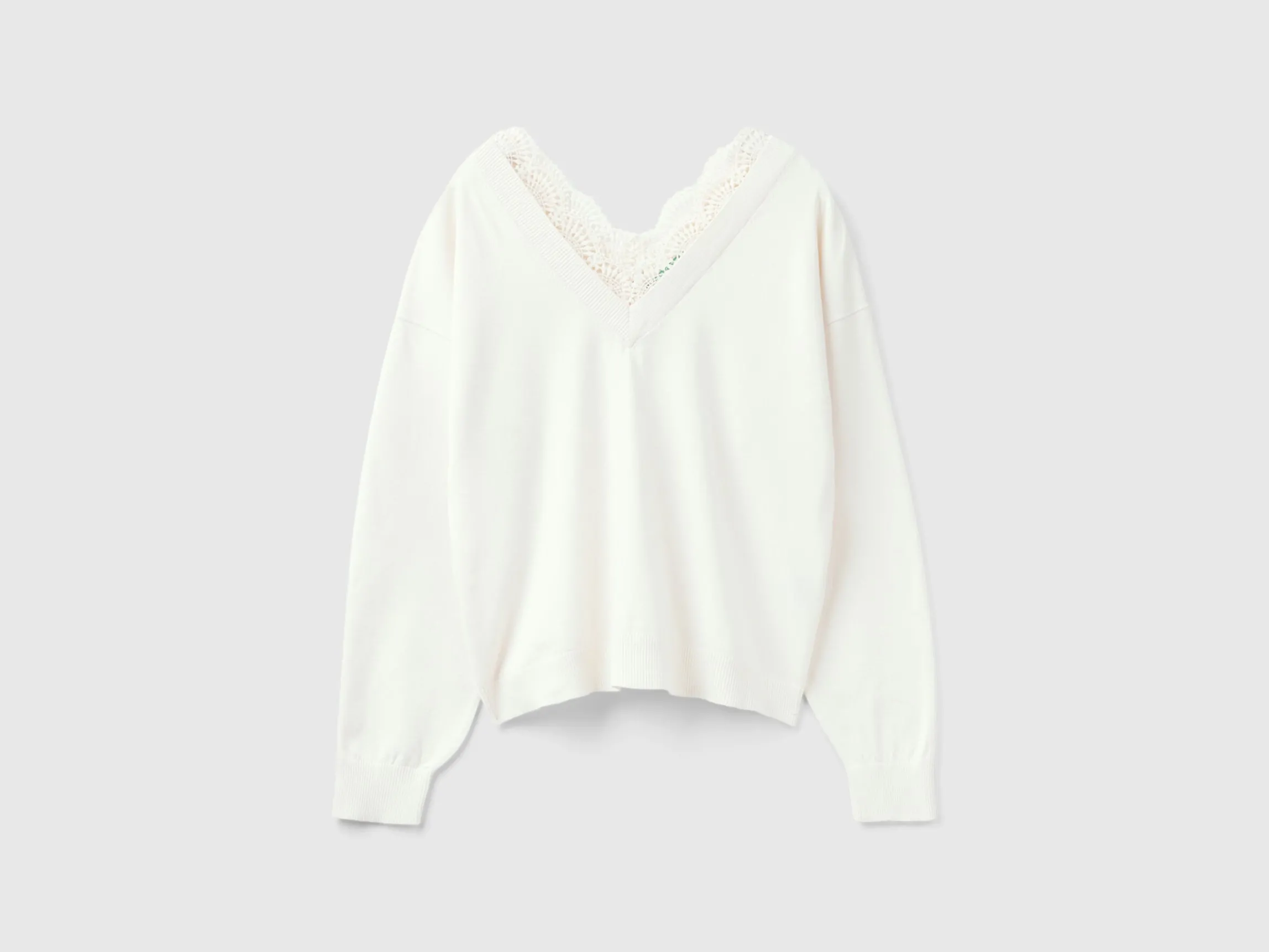 Flowy top with lace