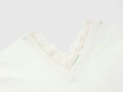 Flowy top with lace