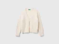 Fluffy yarn cardigan