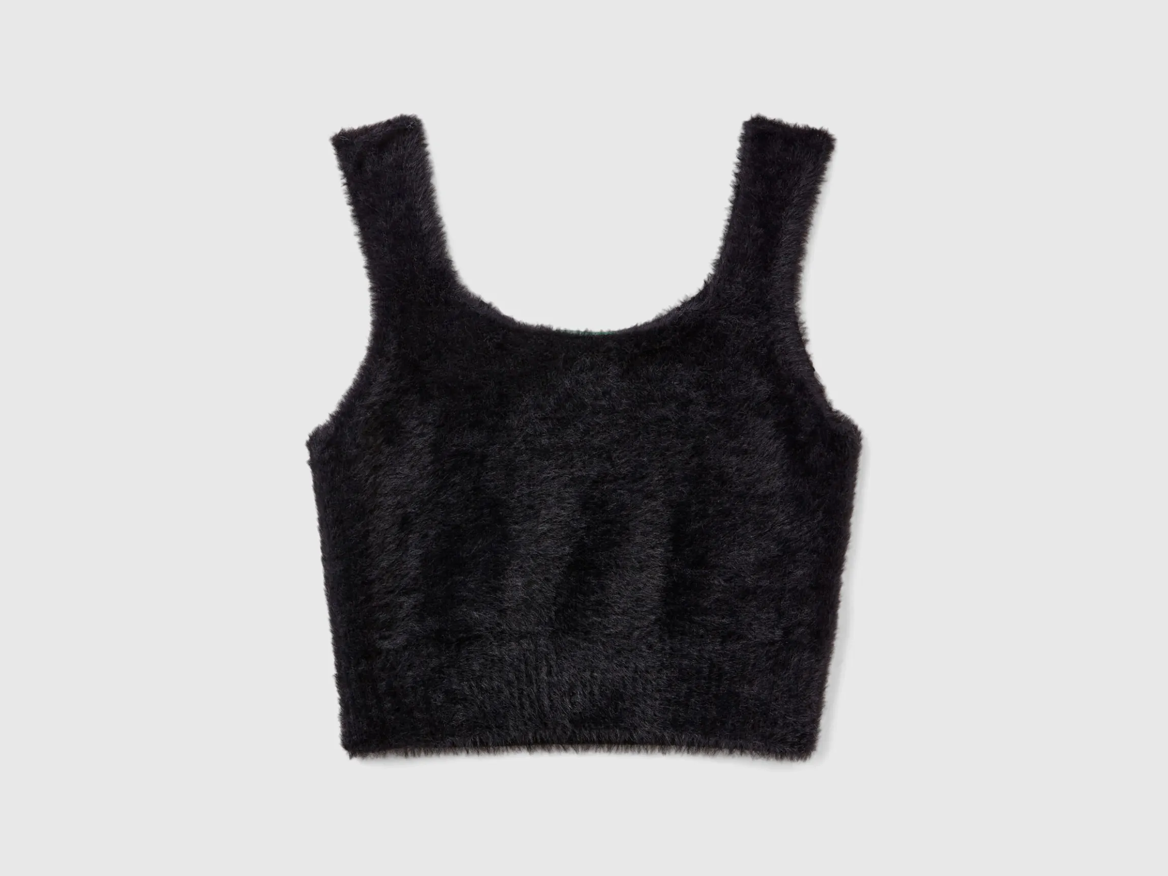 Fluffy yarn top