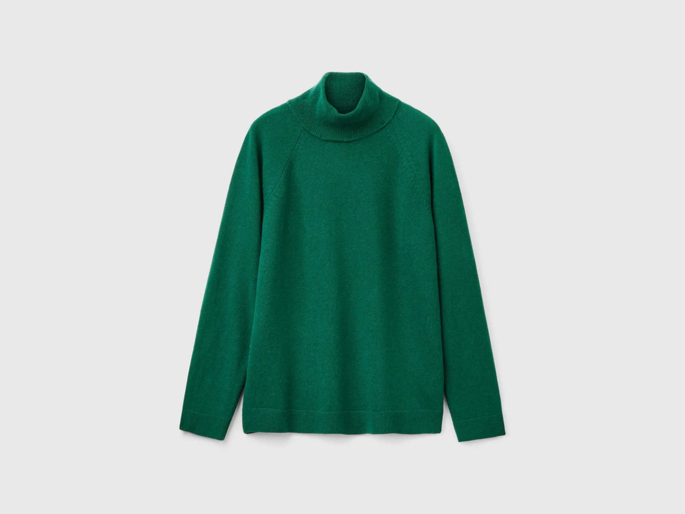 Forest green turtleneck in wool and cashmere blend
