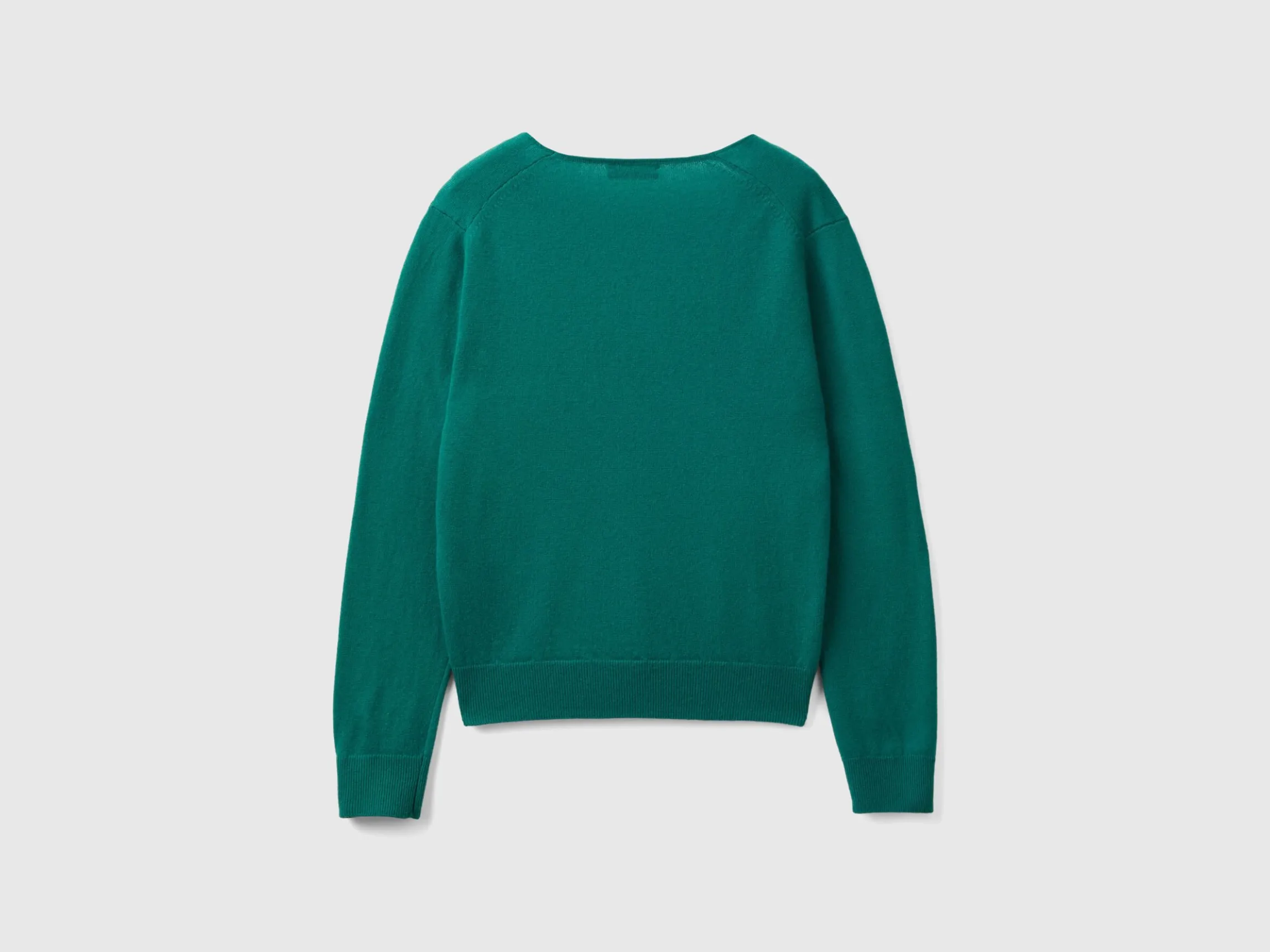 Forest green V-neck sweater in pure Merino wool