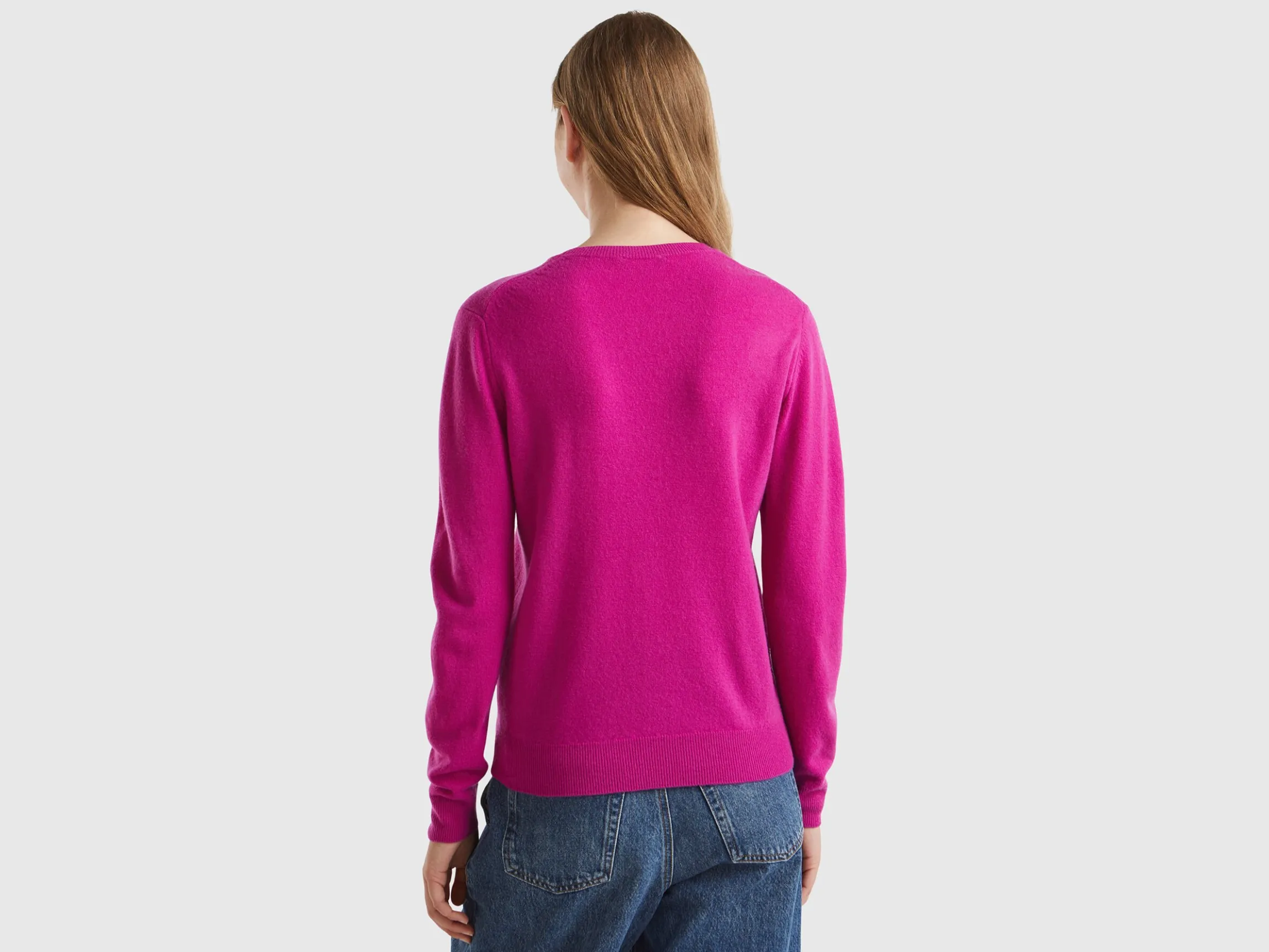Fuchsia cyclamen crew neck sweater in pure Merino wool