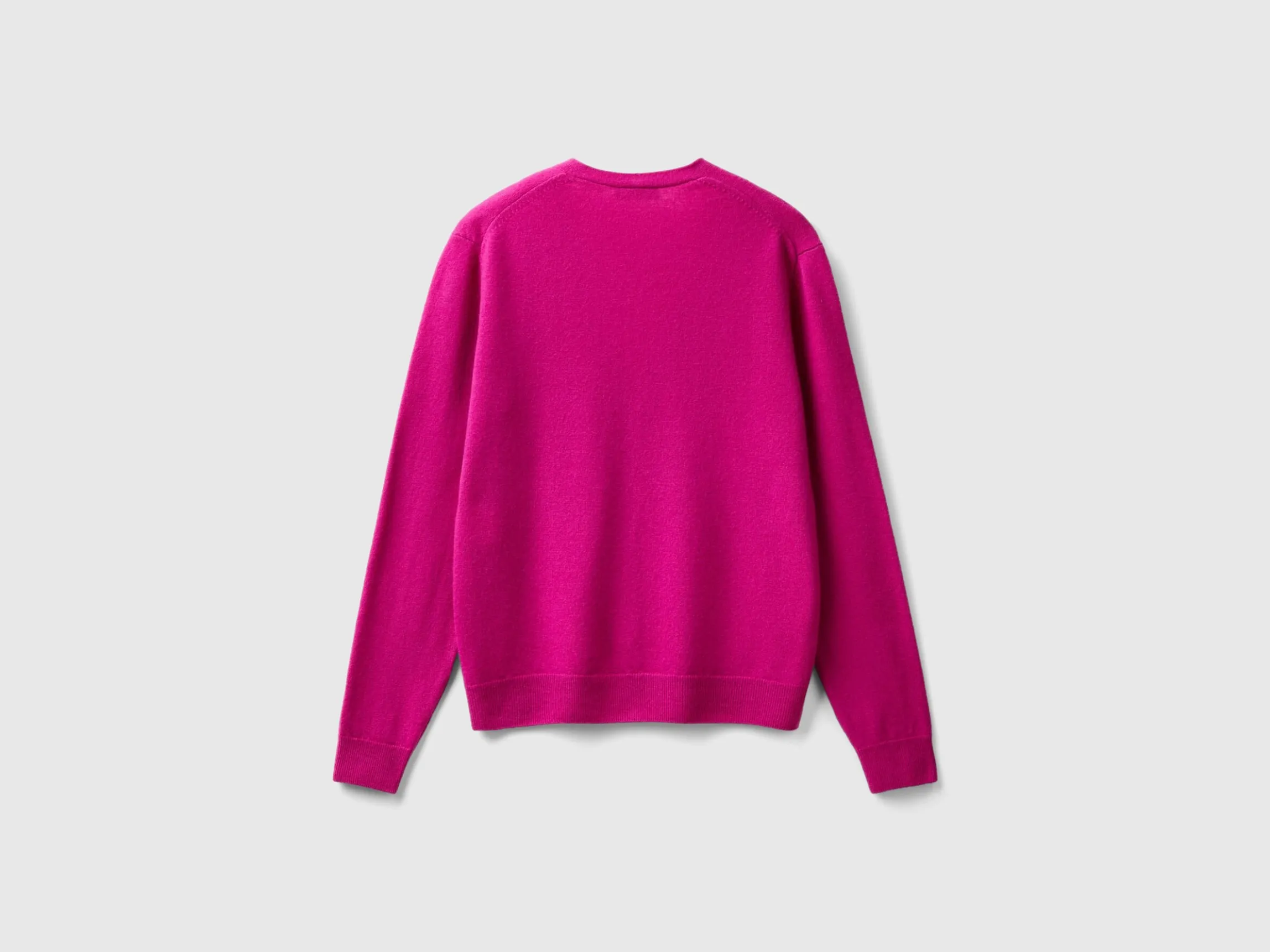 Fuchsia cyclamen V-neck cardigan in pure Merino wool
