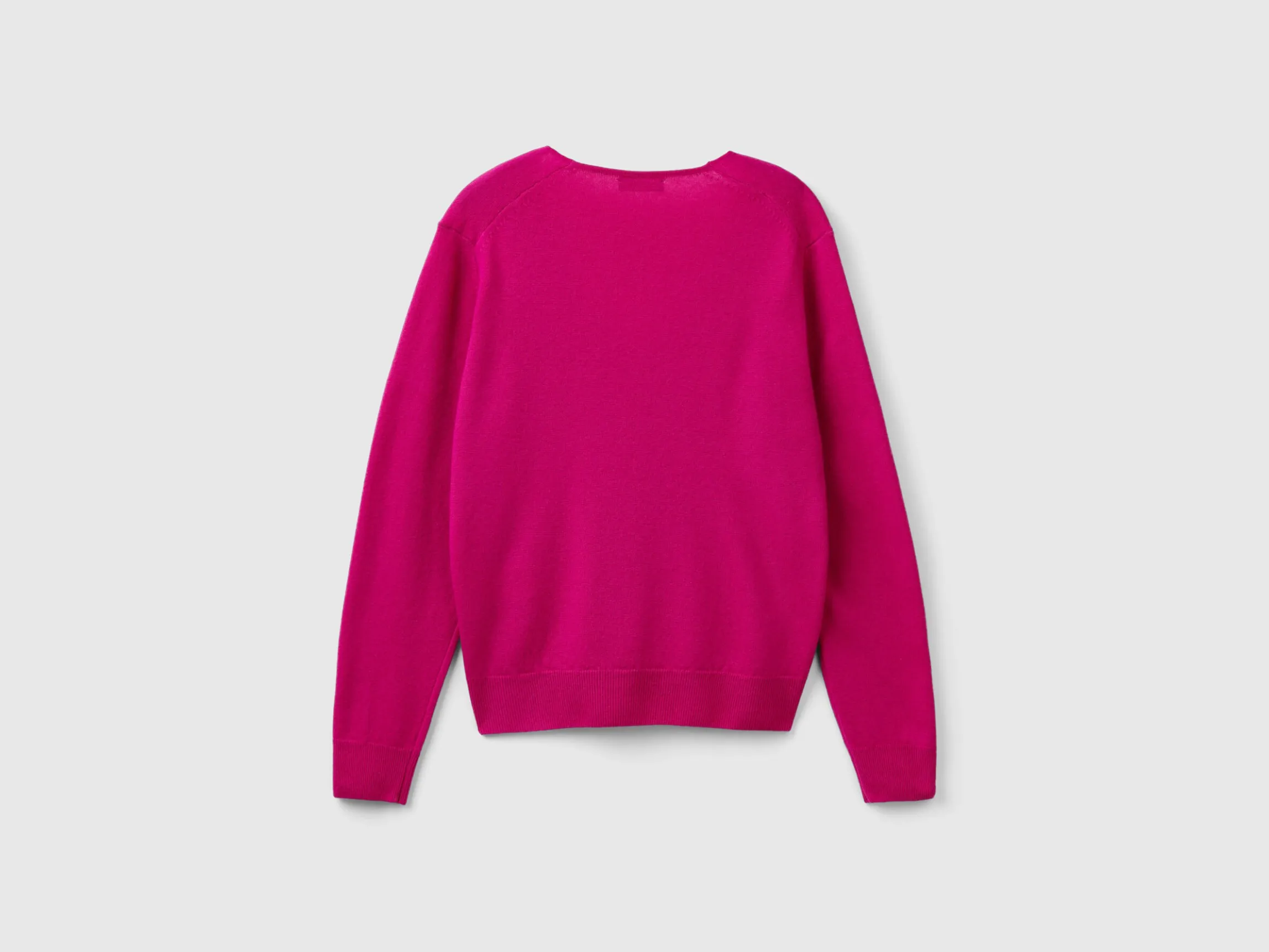 Fuchsia cyclamen V-neck sweater in pure Merino wool