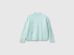 Furry yarn sweater