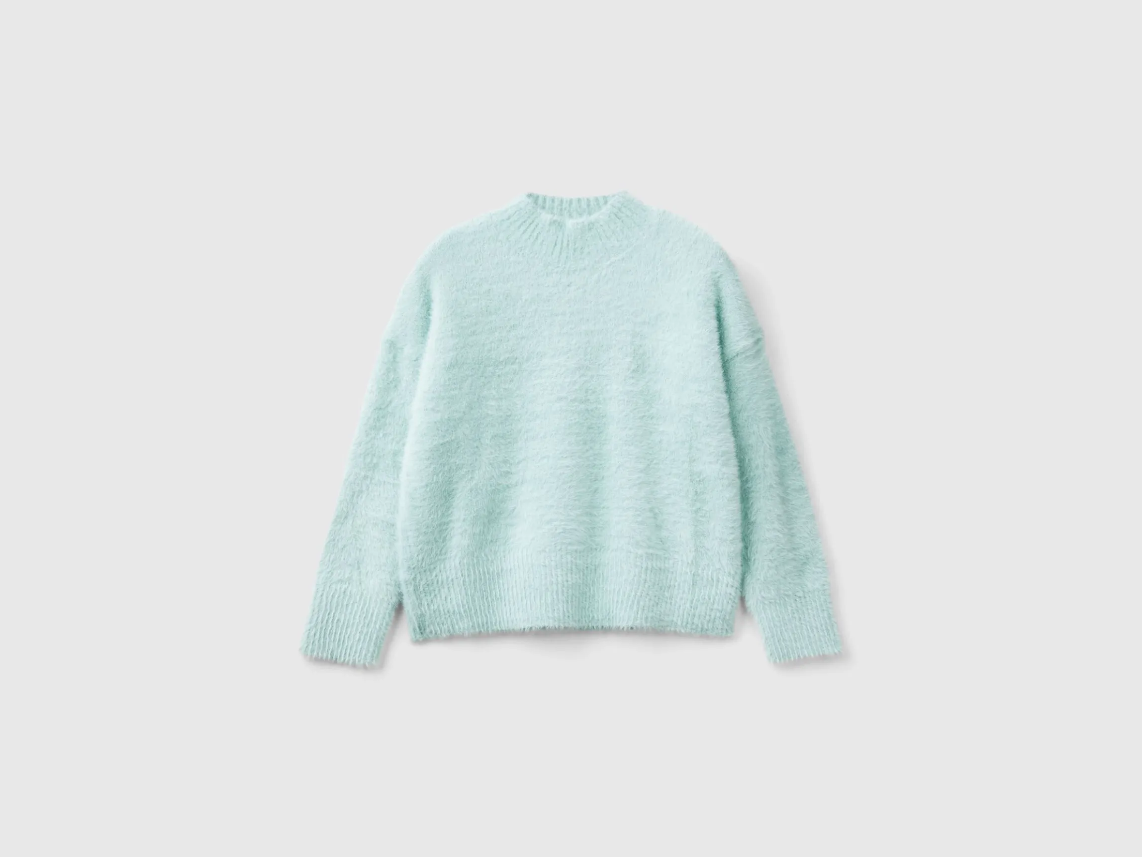Furry yarn sweater