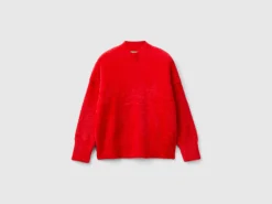 Furry yarn sweater