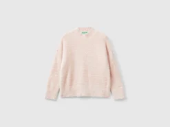 Furry yarn sweater