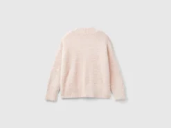Furry yarn sweater