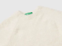 Furry yarn sweater