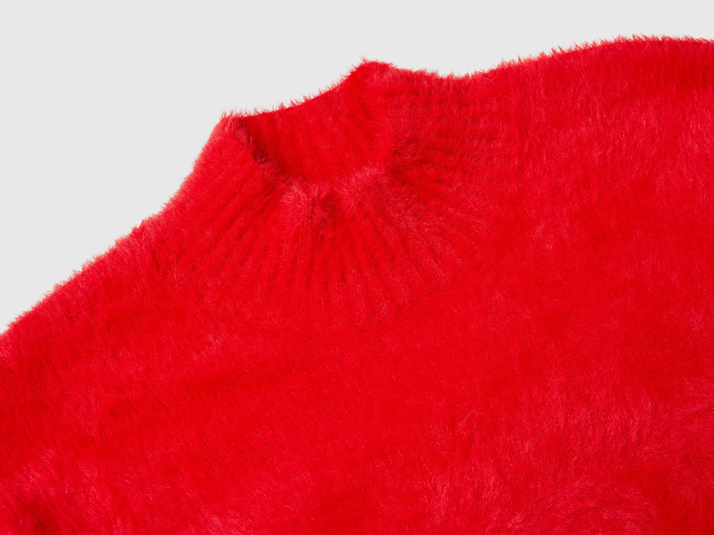 Furry yarn sweater