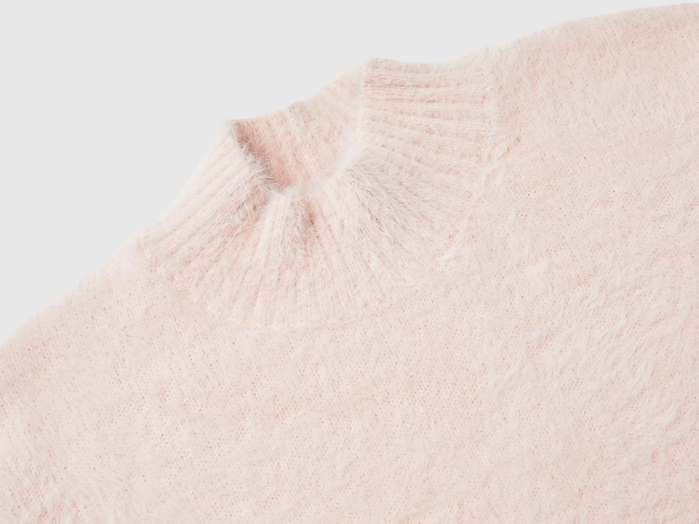 Furry yarn sweater