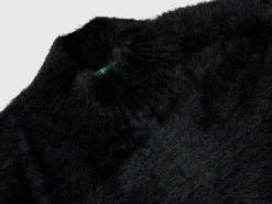 Furry yarn sweater