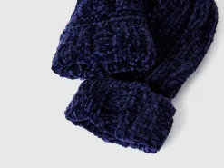 Gloves in chenille