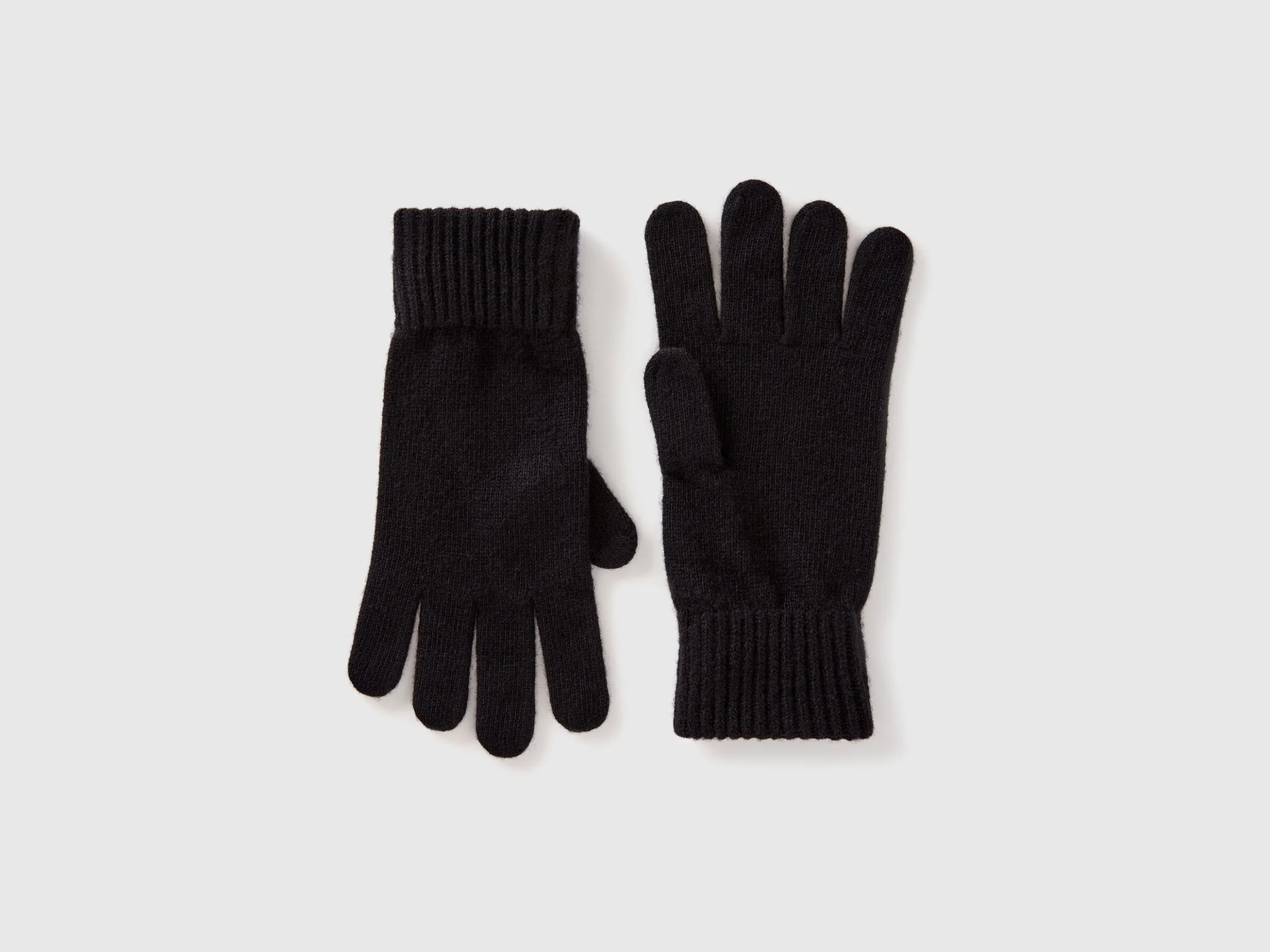 Gloves in pure virgin wool