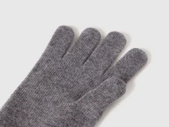 Gloves in pure virgin wool