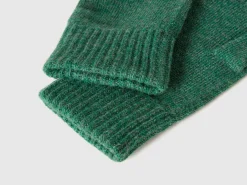 Gloves in pure virgin wool