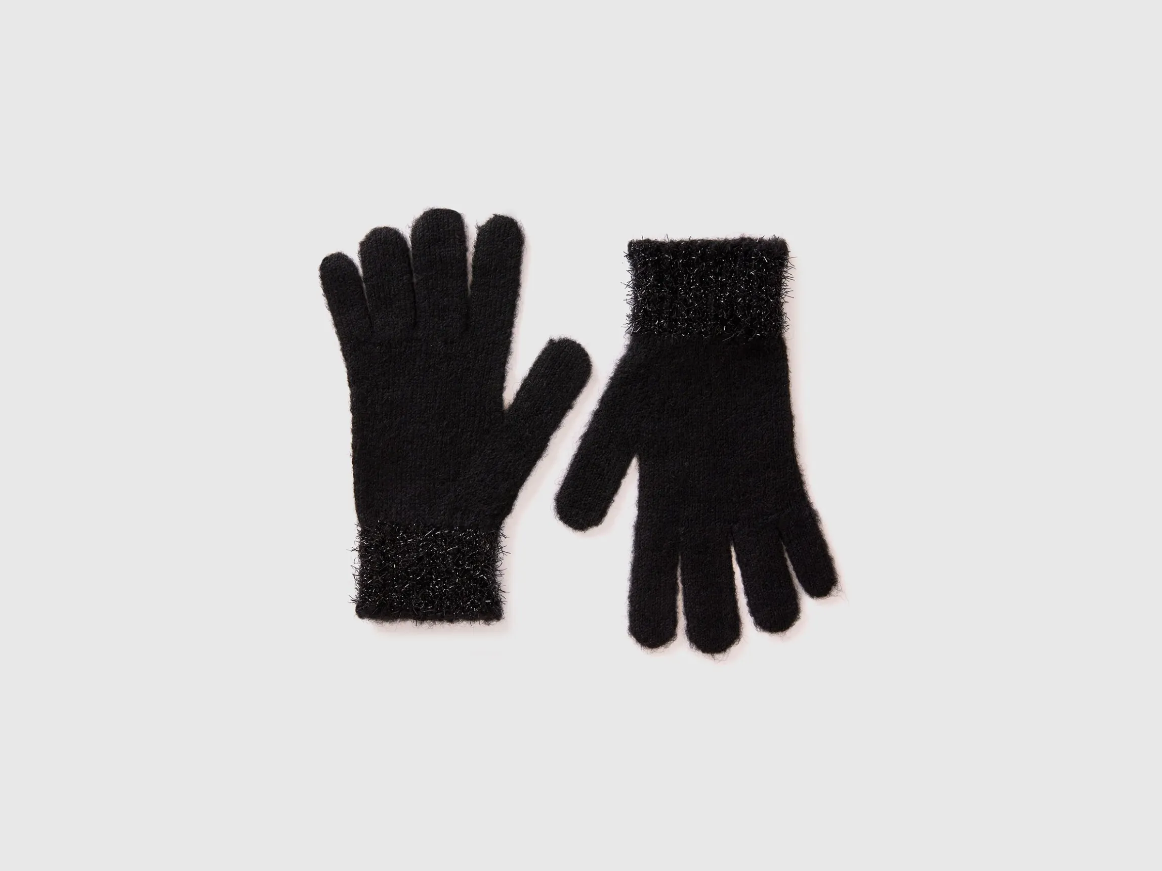 Gloves with lurex