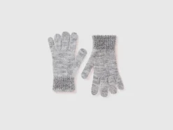 Gloves with lurex